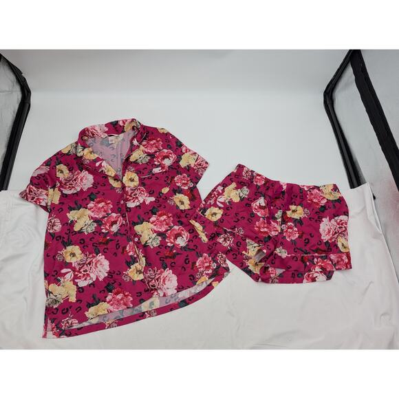 Victoria's Secret Pajama Short Set Size Medium Rose Pattern - Picture 1 of 8